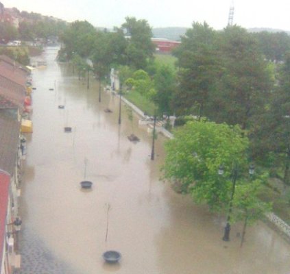 Pericol de îmbolnăvire cauzată de tetanos, după inundaţia de la Cernavodă